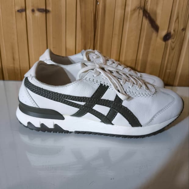 225mm 오니츠카타이거 MHS 크림올리브 스니커즈