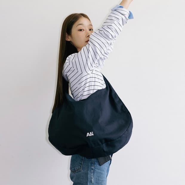 아밤홈 호보 에코백 라지 네이비