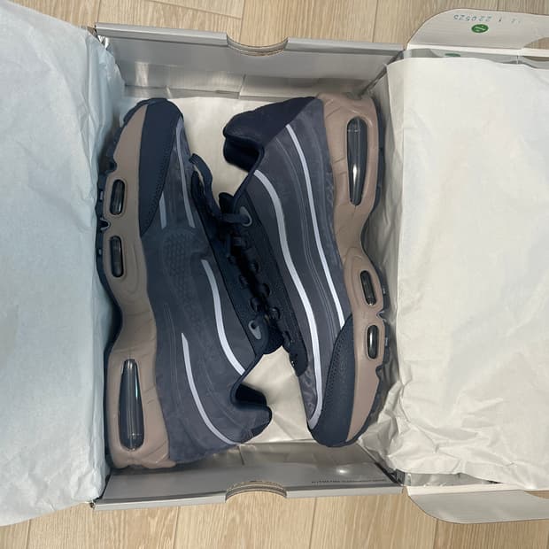 나이키 에어맥스95 웍스아웃 280