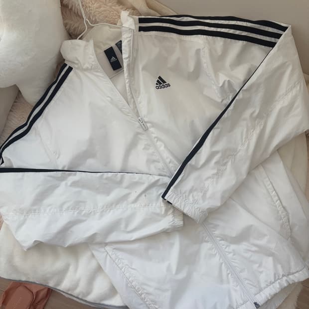 아디다스 화이트 삼선 바람막이