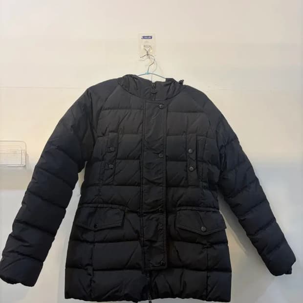 몽클레어 블랙 숏 패딩 점퍼