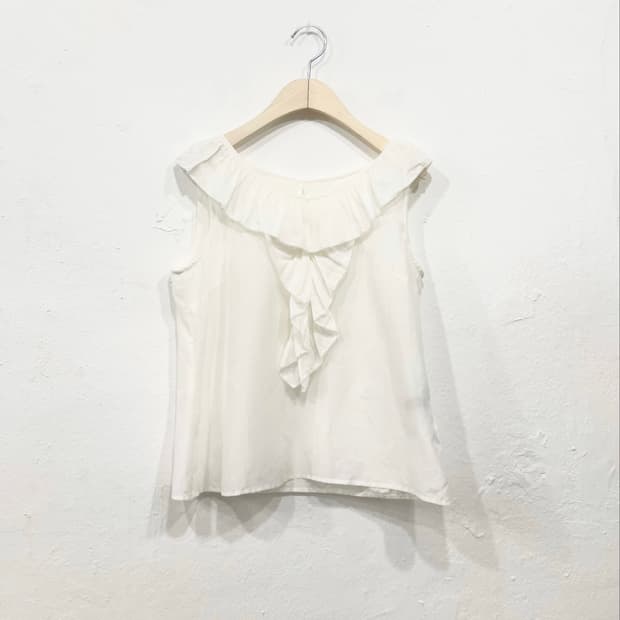 frill detail sleeveless