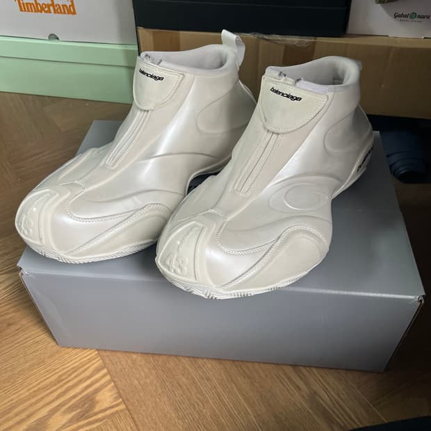 교신가능)발렌시아가 바스켓볼 화이트 43