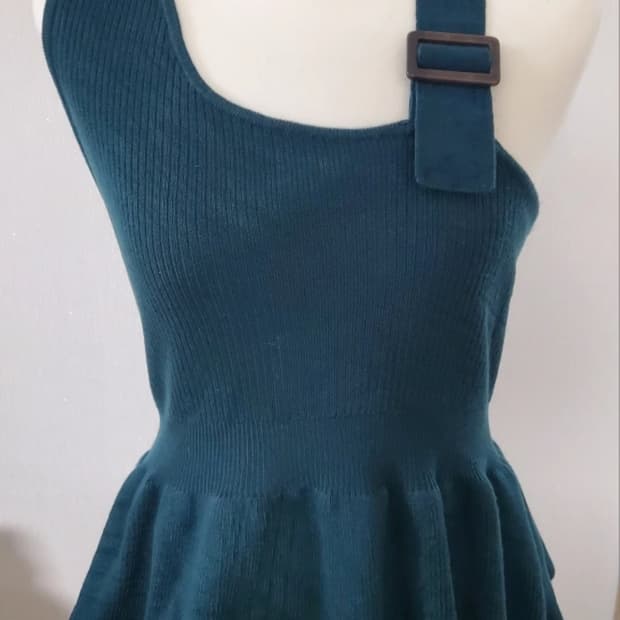 니트 뷔스티에 슬리브리스 나시