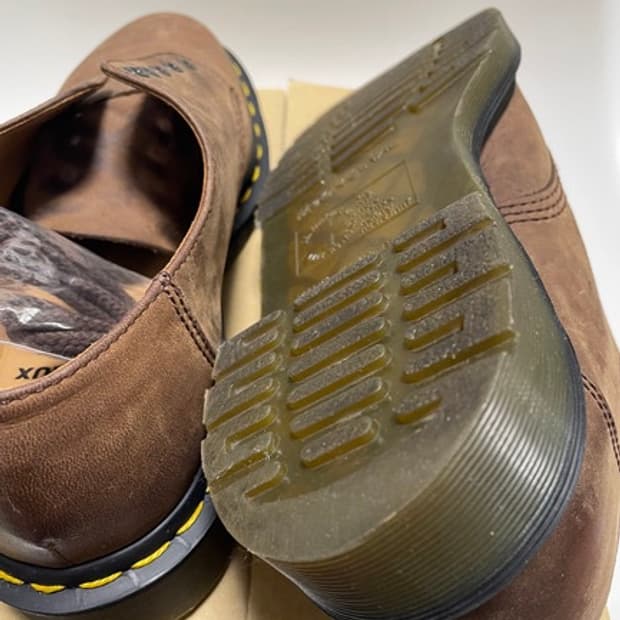 닥터마틴 x 꼼데가르송 마크칼만 셰입