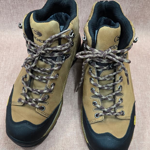 아이더 255mm- 고어텍스 겨울철 등산화 라팔