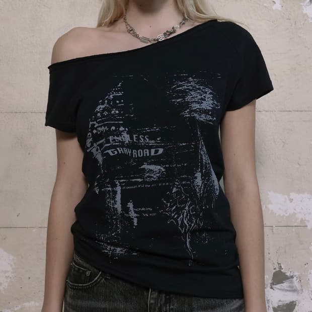 FUNKY SCOOP NECK TEE CONCH, BLACK