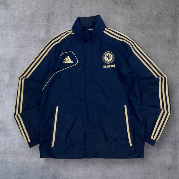 아디다스 네이비 컬러 첼시 로고 바람막이