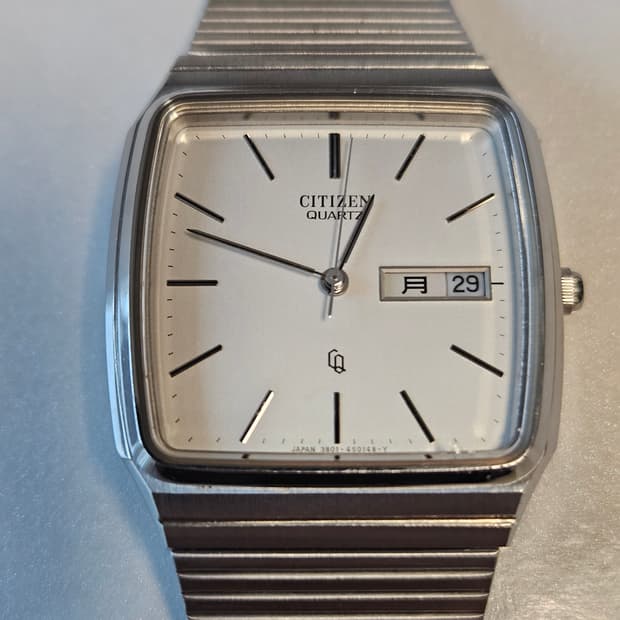 시티즌 쿼츠 빈티지 사각 메탈 시계