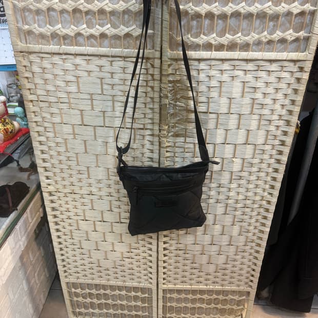 정품 버버리 퀄팅 크로스백 팝니다