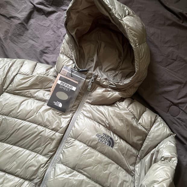 (L) 노스페이스 마티에 경량패딩 라이트 카키 덕다운 새상품