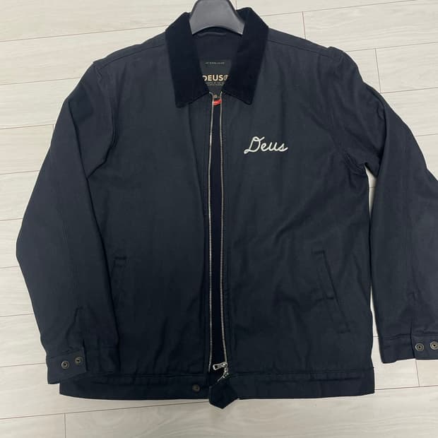 데우스 자켓