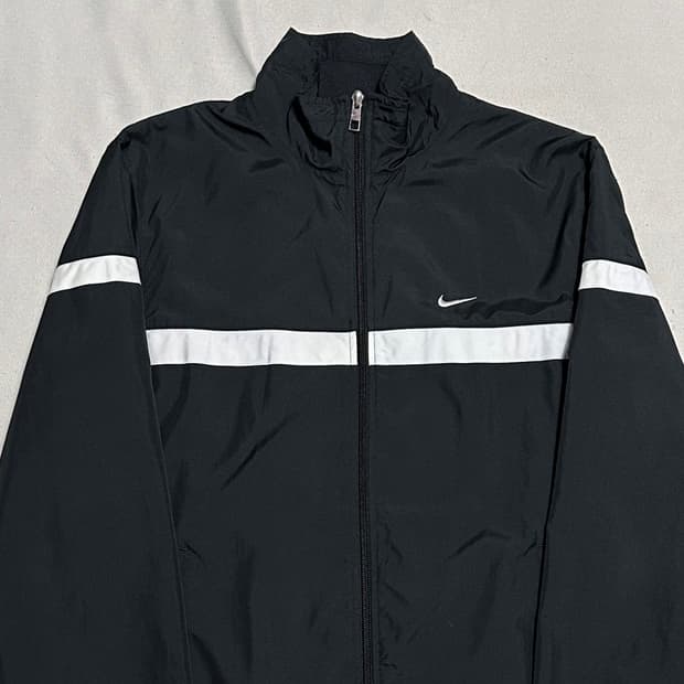 S 나이키 스우시 화이트 라인 바람막이