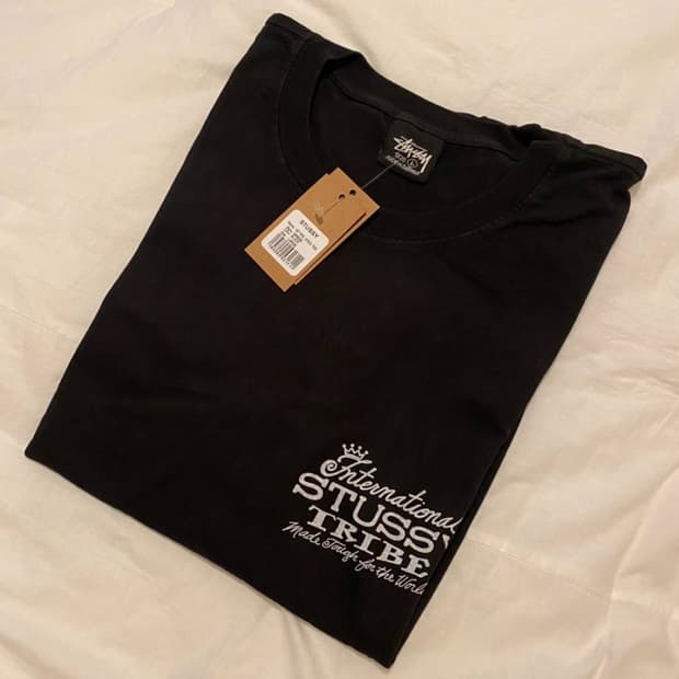 (새상품)스투시 왕관 피그먼트 반팔티