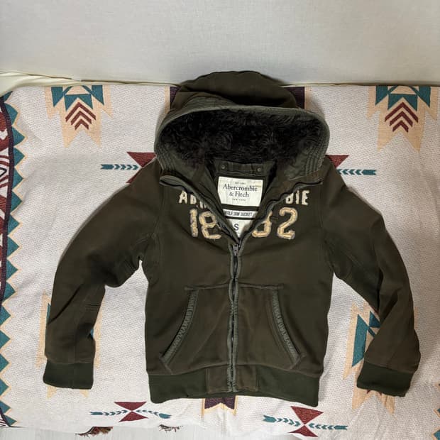 아베크롬비 울프죠 Wolf Jaw 자켓 S