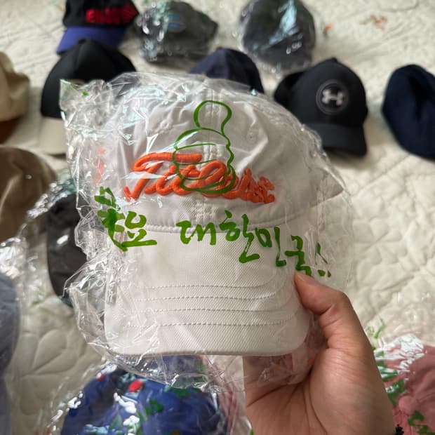 8번) 해외바잉 or 국내매장구매 모자들 볼캡, 헌팅캡, 이어플랩캡 등