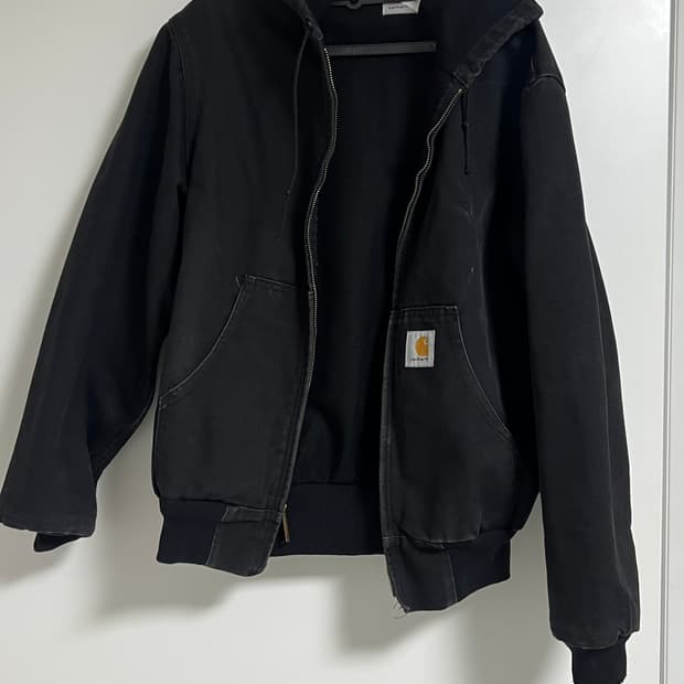 M 빈티지 칼하트 액티브 자켓 판매합니다. 블랙