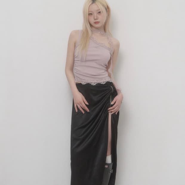 에트오소메 Lace One-shoulder Top (Indy Pink)