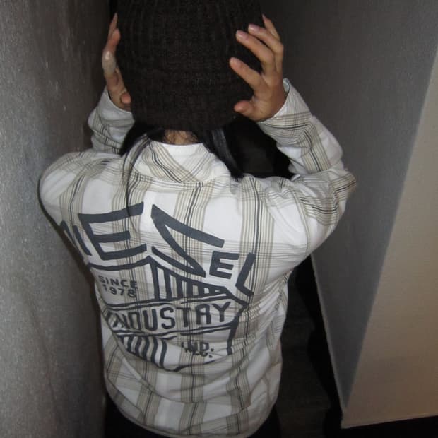 디젤 하이넥 체크 집업 자켓 백 로고 프린팅 디테일 베이지