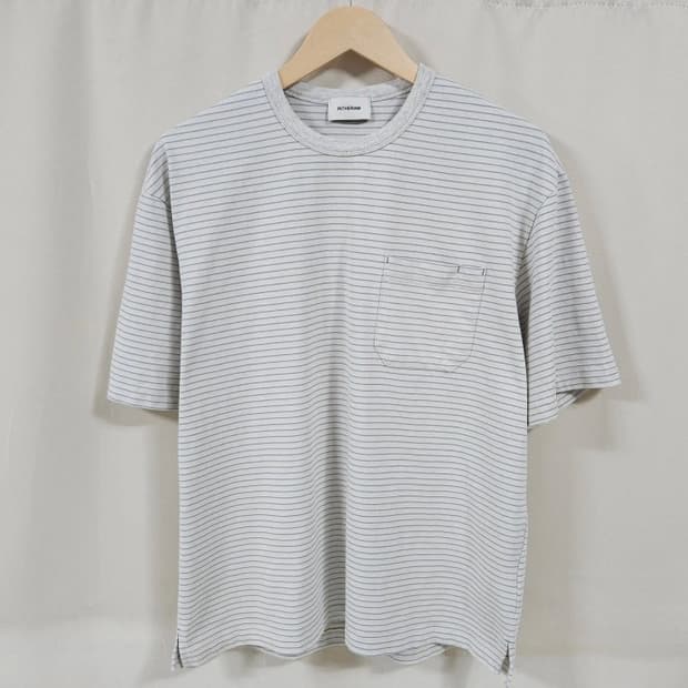 100~105 INTHERAW 인더로우 스트라이프 포켓 반팔티 아이보리