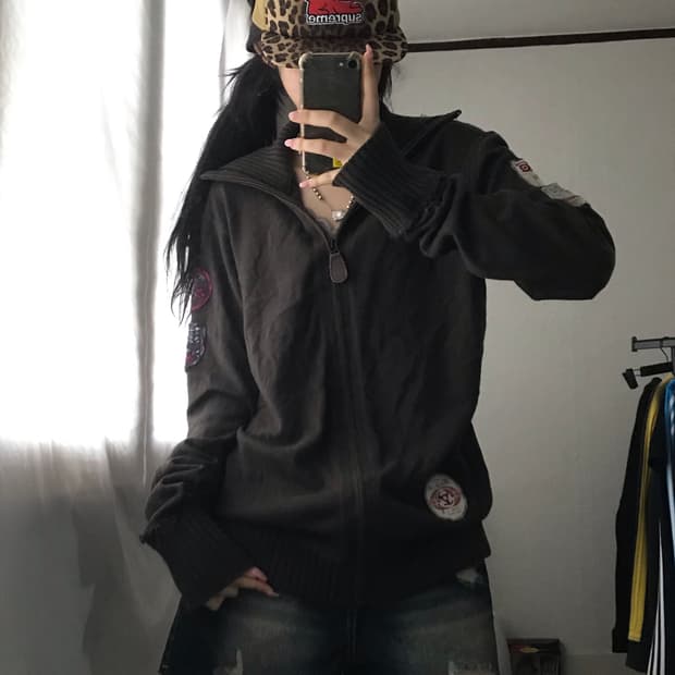 디젤 카키 패치디테일 니트집업
