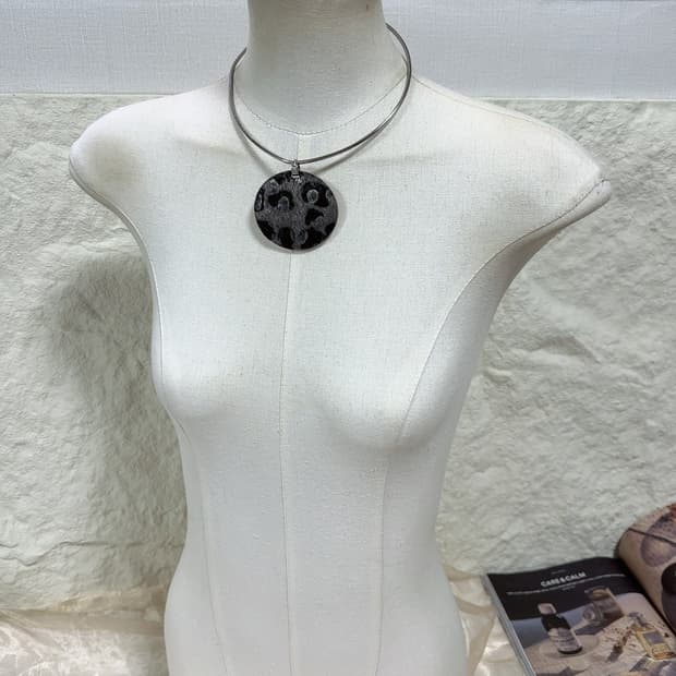 빈티지 레오바드 말털 오픈 초커 목걸이