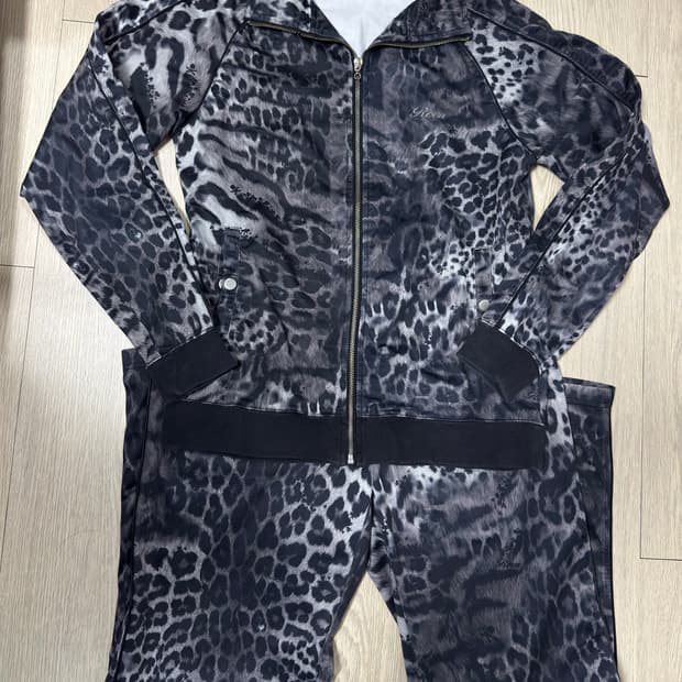 Roen 로엔 레오파드 타이거 호피 백호 트랙 수트 셋업 M