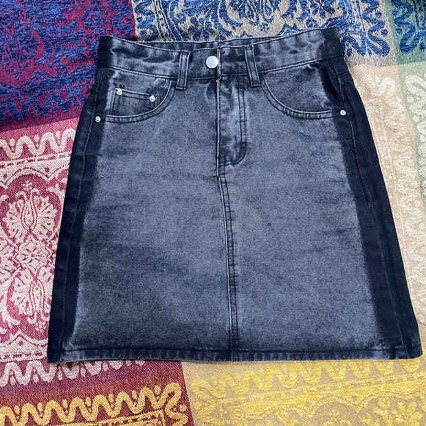 black jean skirt