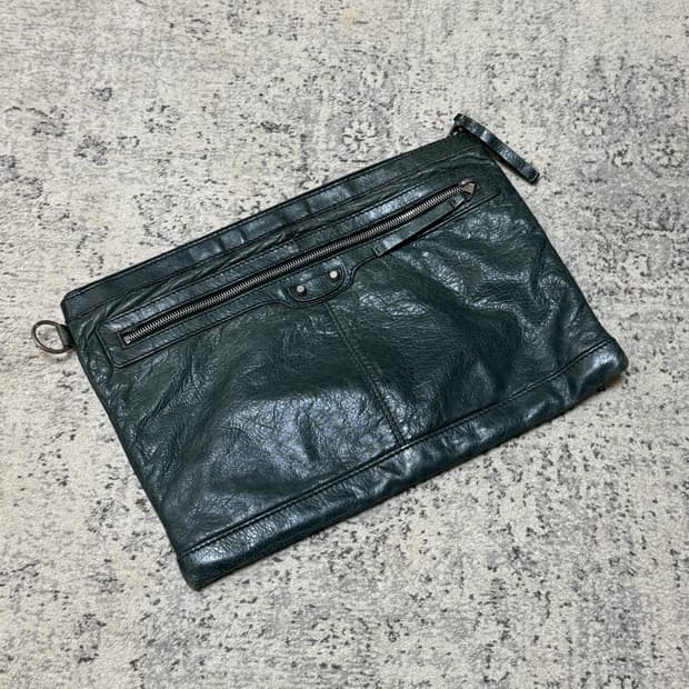 발렌시아가 클러치