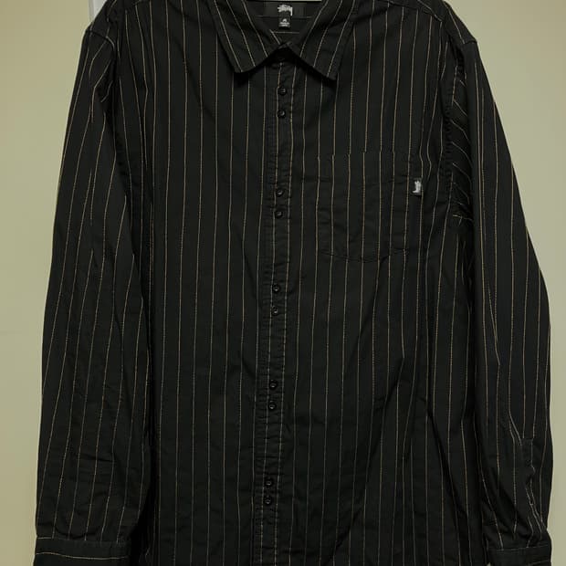 stussy 핀 스트라이프 셔츠