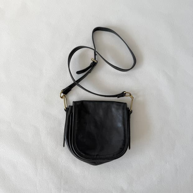 파슬(FOSSIL) 레더 크로스백