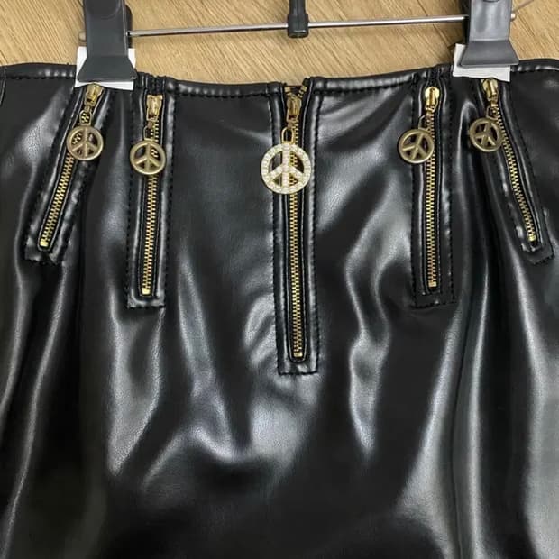 모스키노 피스마크 빈티지 컬렉션