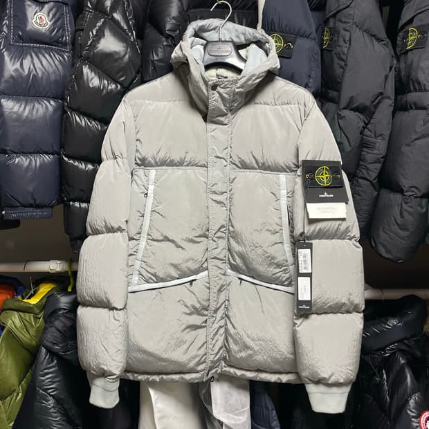 [M사이즈] 21FW 스톤아일랜드 나일론 메탈 다운 패딩 자켓