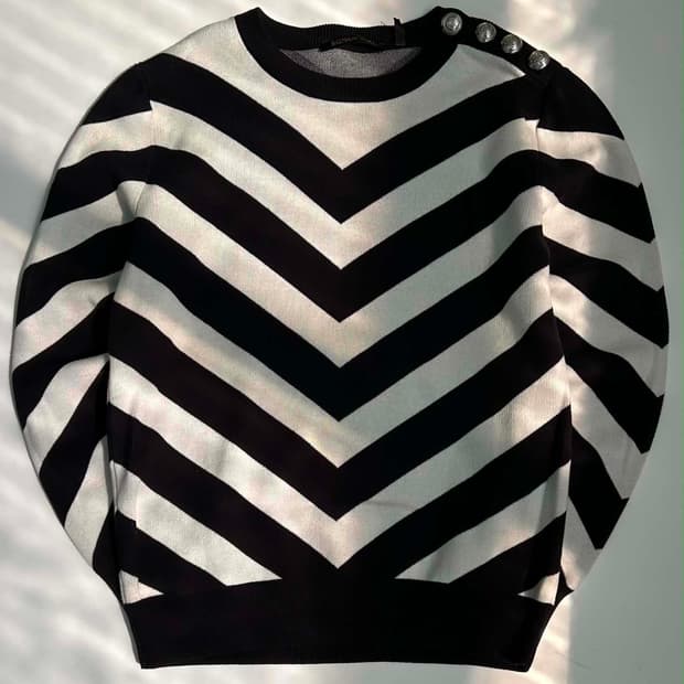 [M] 발망 X H&M 쉐브론 은장 니트 스웨터