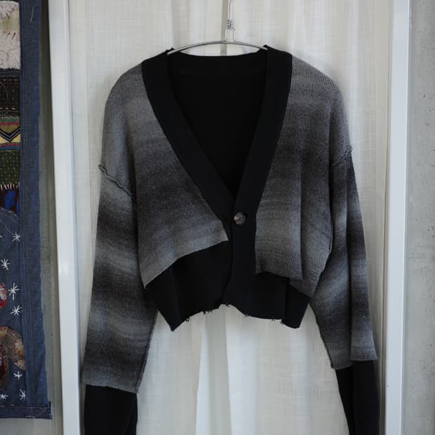 Perverze 퍼버즈 리버시블 크롭 니트 가디건