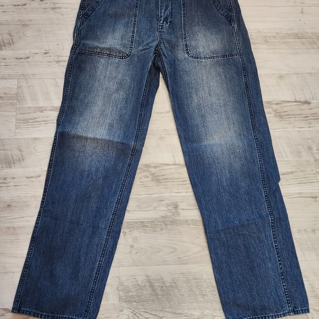 UNIQLO 유니클로 JWA 퍼티그 데님 팬츠(35). JW앤더슨 청바지