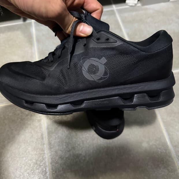 온러닝 키스 콜라보 블랙 280