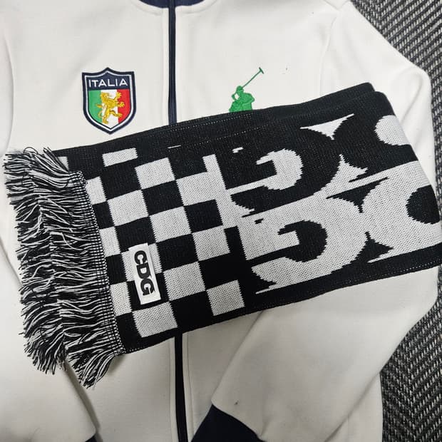 Cdg 머플러 택없는 새상품