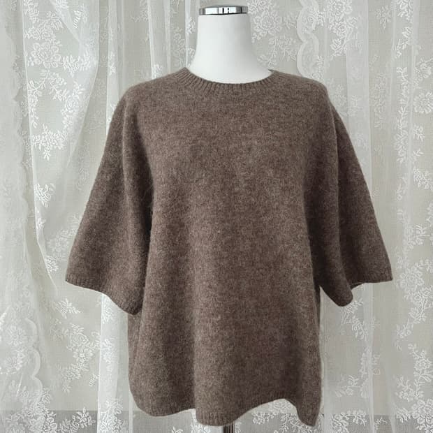 M) 아르켓 알파카 반팔 오버핏 니트 브라운