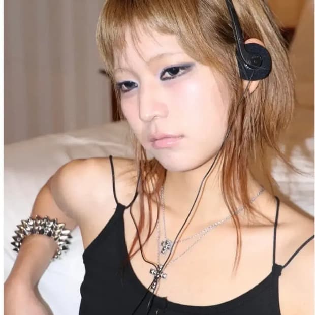 구해요)teeny 티니 목걸이 cross necklace