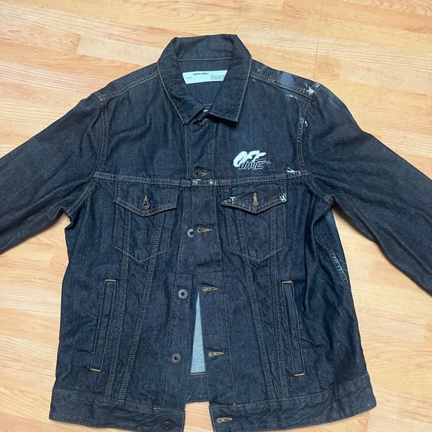 오프화이트 데님 자켓 판매합니다