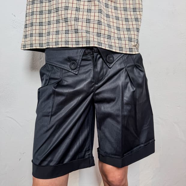 Double Waist Pleated Shorts