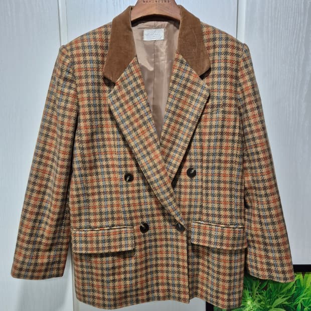 체크 패턴 더블 버튼 자켓 브라운