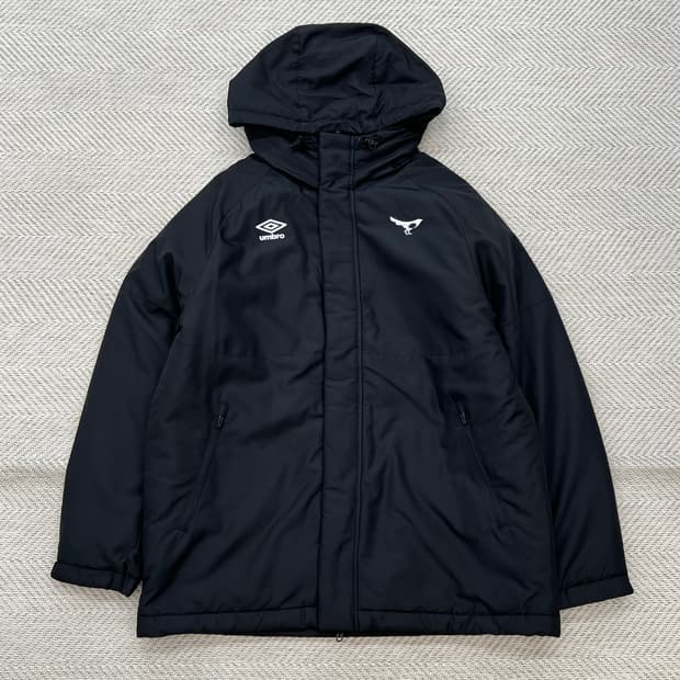 엄브로 빅로고 후드 점퍼 r2637