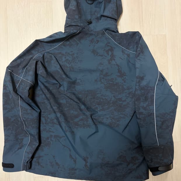 And wander 앤드원더 프린트 퍼텍스 쉴드 레인자켓 L