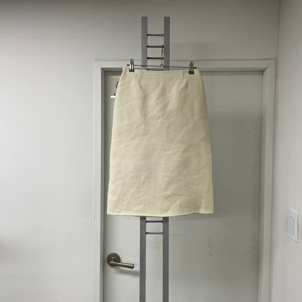 셀린느 아이보리 스커트 40