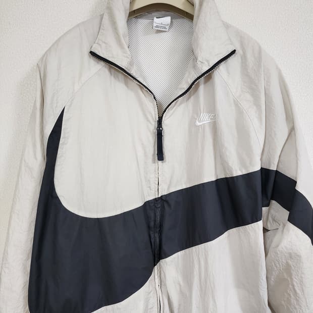 나이키빅시우시 바람막이 (L