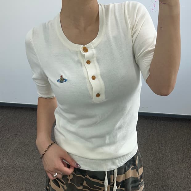 Vivienne westwood 비비안 웨스트우드 크림아이보리 하프니트