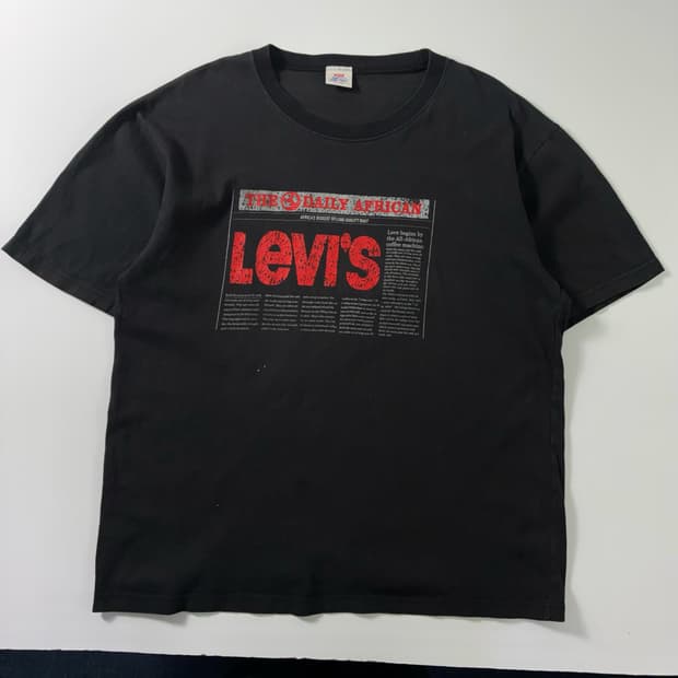 Levi's  리바이스 매거진 그래픽 블랙 반팔티셔츠 