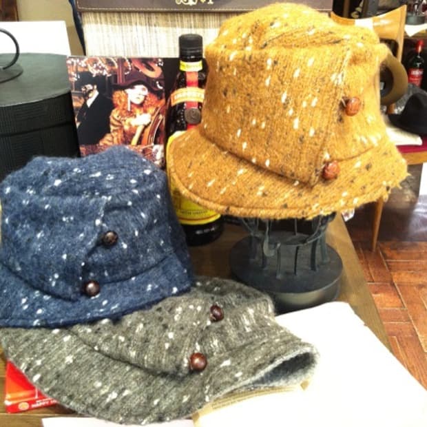 카시라 앙고라 부클 버킷햇 